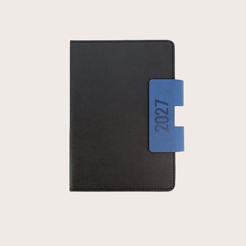 Agenda con tapa dura y bolígrafo